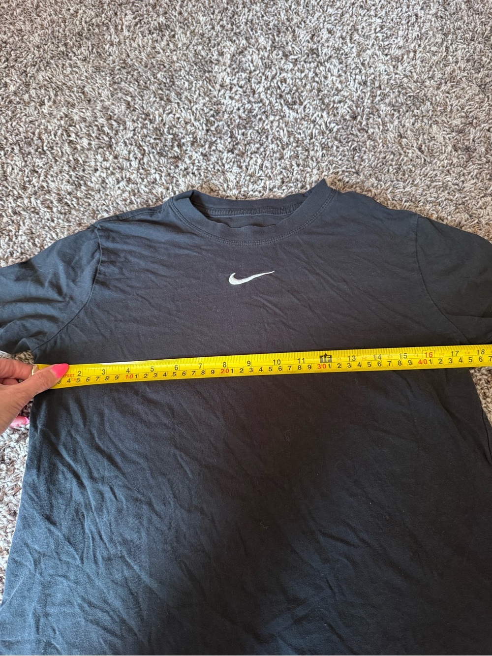 Girl's The Nike Tee Black White Embroidered Swoosh Loose Fit T-Shirt L - Picture 7 of 7